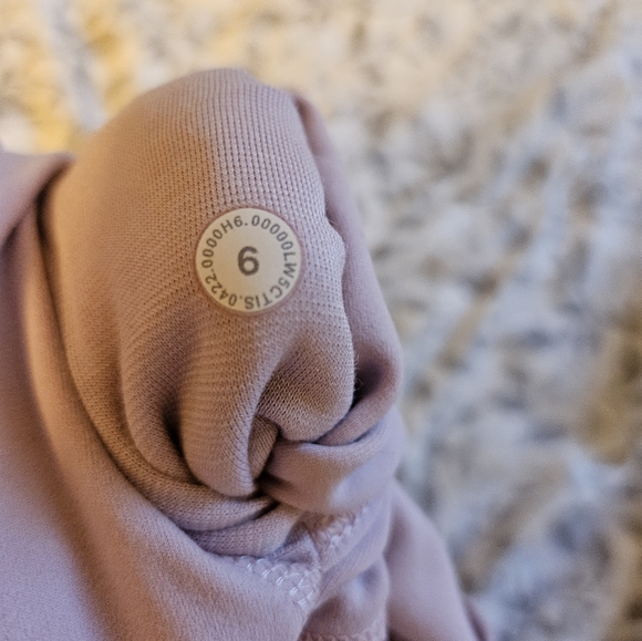 Lululemon High-Rise Align Leggings 28" in Pink Peony - Picture 4 of 4